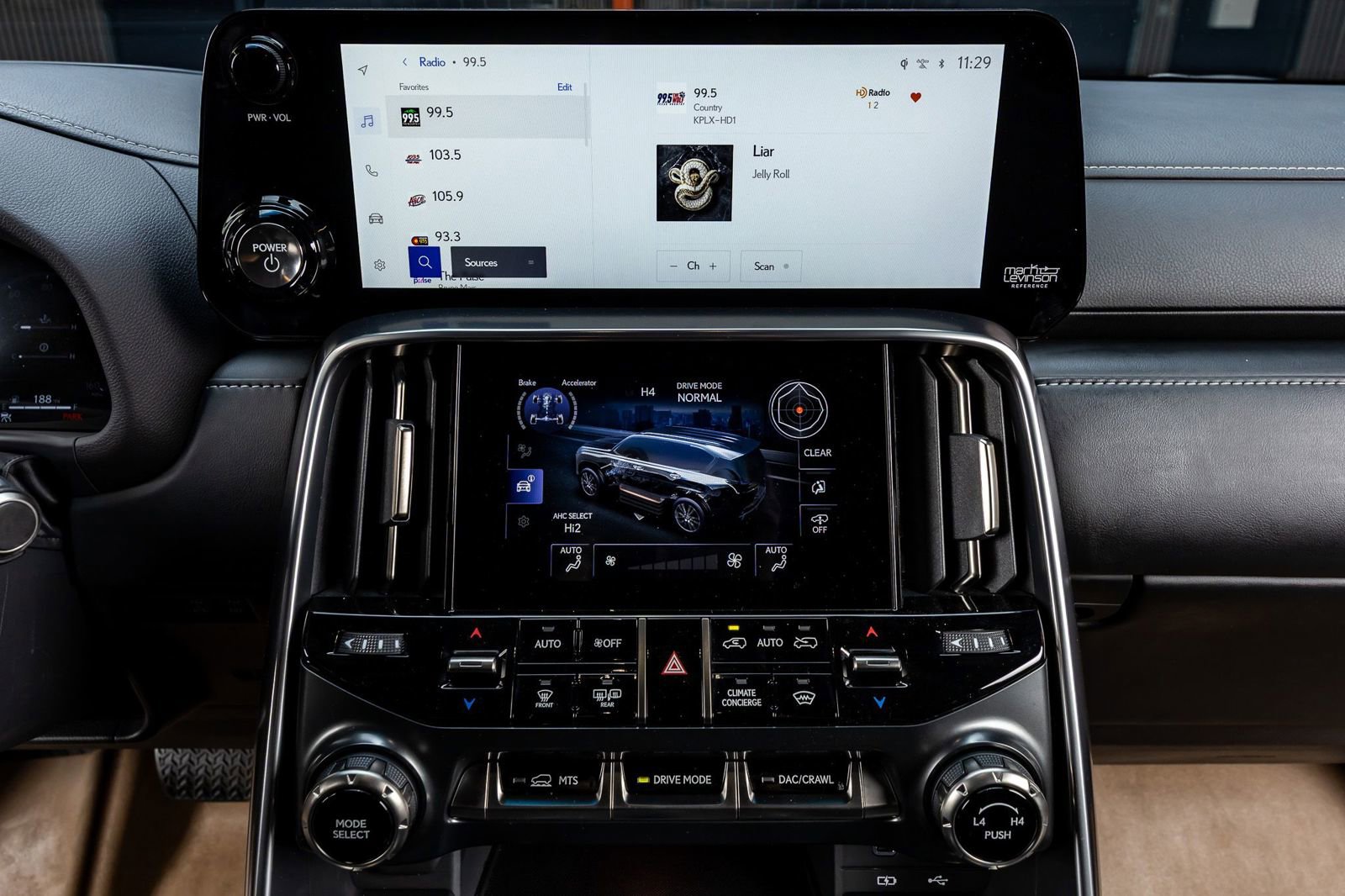 Used 2025 Lexus LX 700h Overtrail image 24