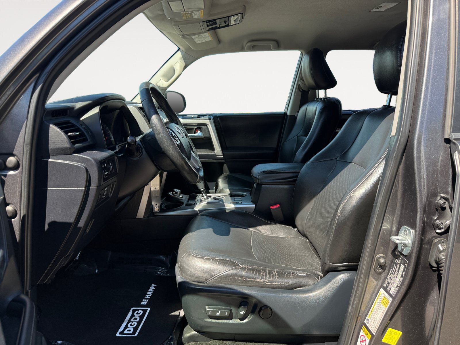 Used 2018 Toyota 4Runner SR5 w/ Wilderness Package AWD/4WD image 10