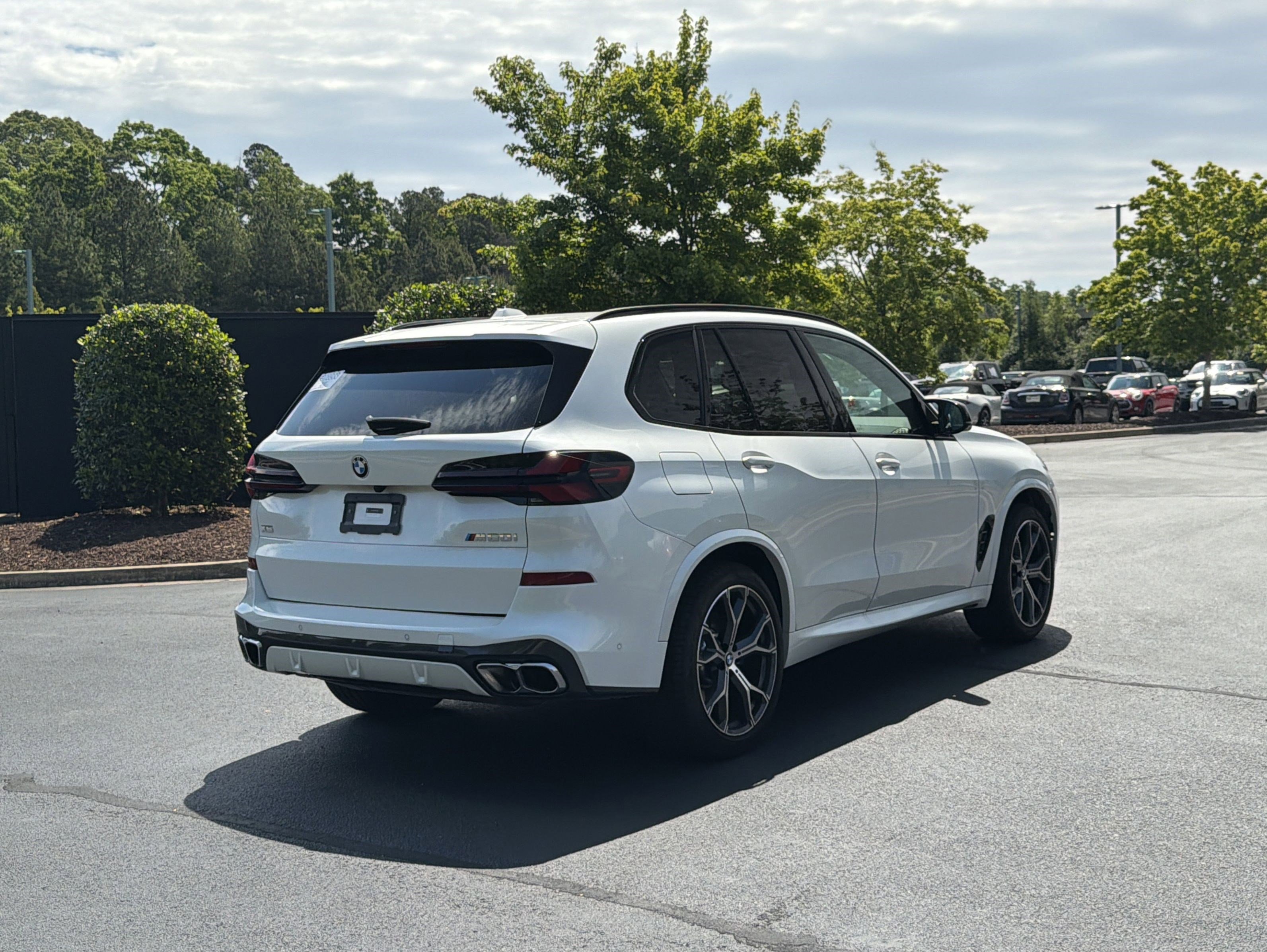Used 2026 BMW X5 M60i w/ Climate Comfort Package AWD/4WD image 3