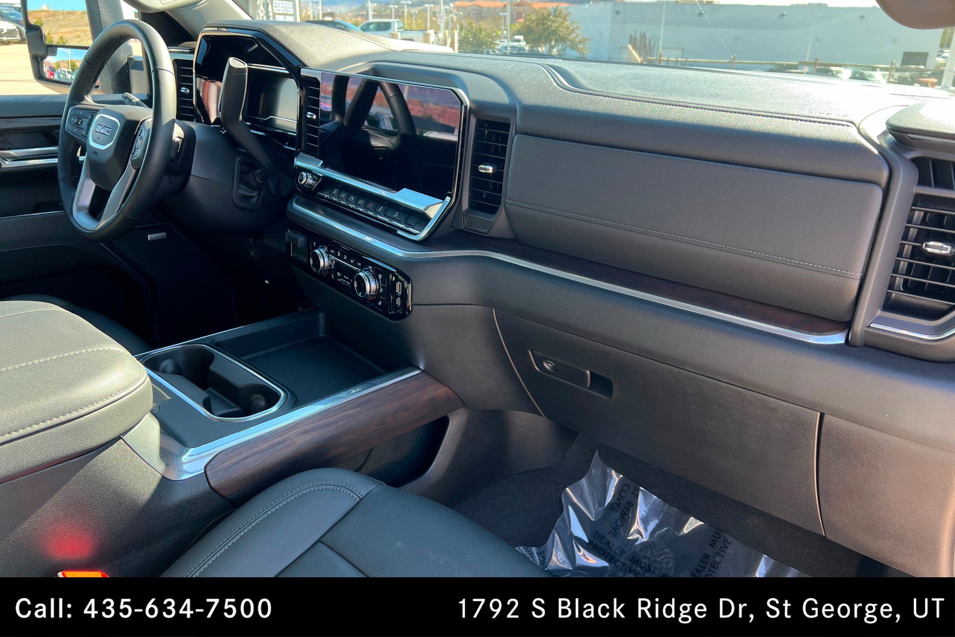 Used 2024 GMC Sierra 2500 SLT w/ SLT Premium Package image 23