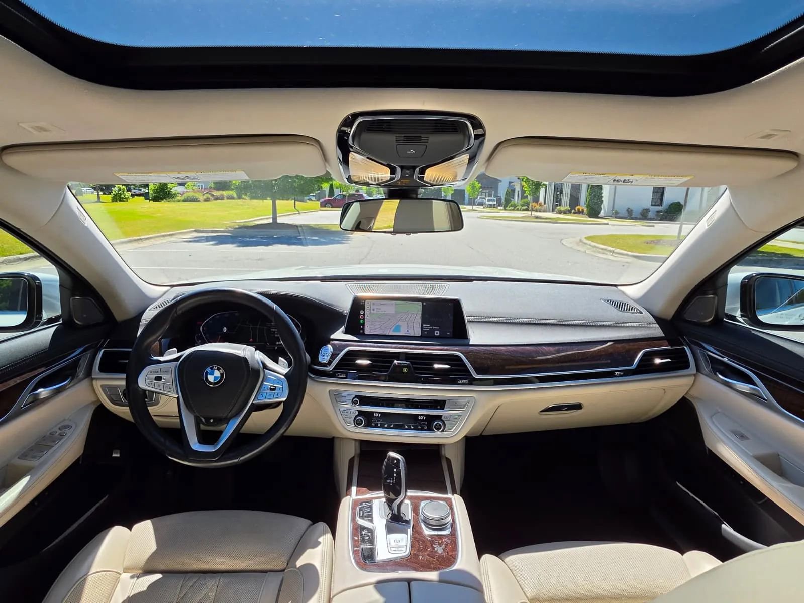 Used 2020 BMW 740i w/ Premium Package RWD image 16