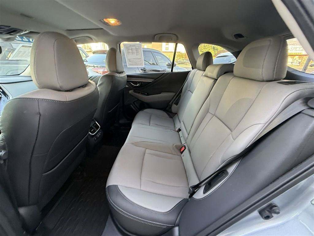 Used 2022 Subaru Outback Limited AWD/4WD image 26
