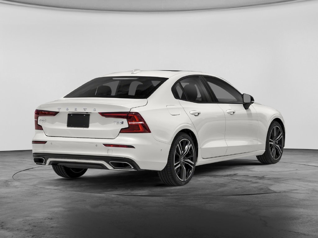 Used 2022 Volvo S60 T8 R-Design AWD/4WD image 2