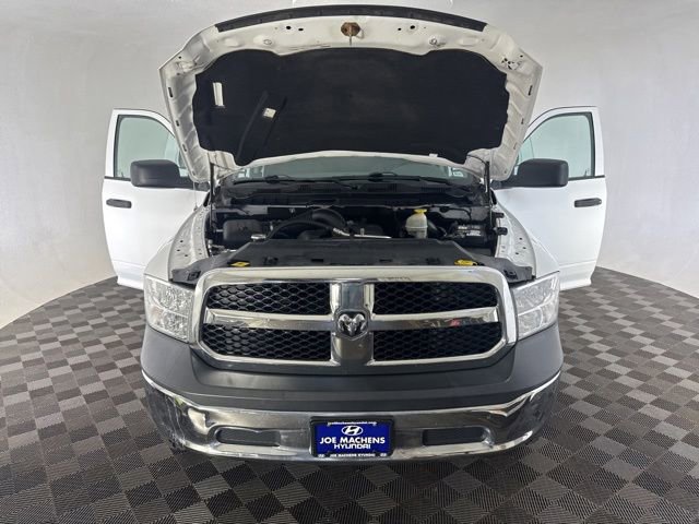 Used 2018 RAM 1500 ST w/ SXT Appearance Group AWD/4WD image 12