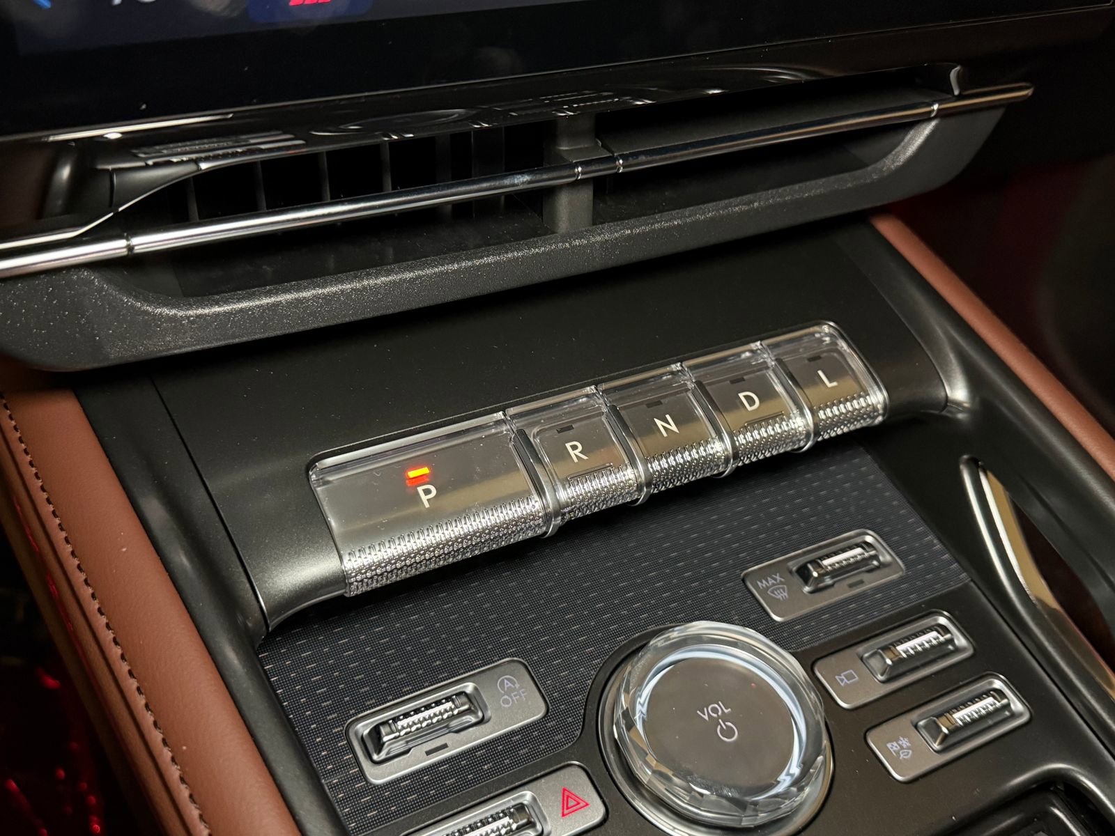 New 2026 Lincoln Nautilus Reserve image 28