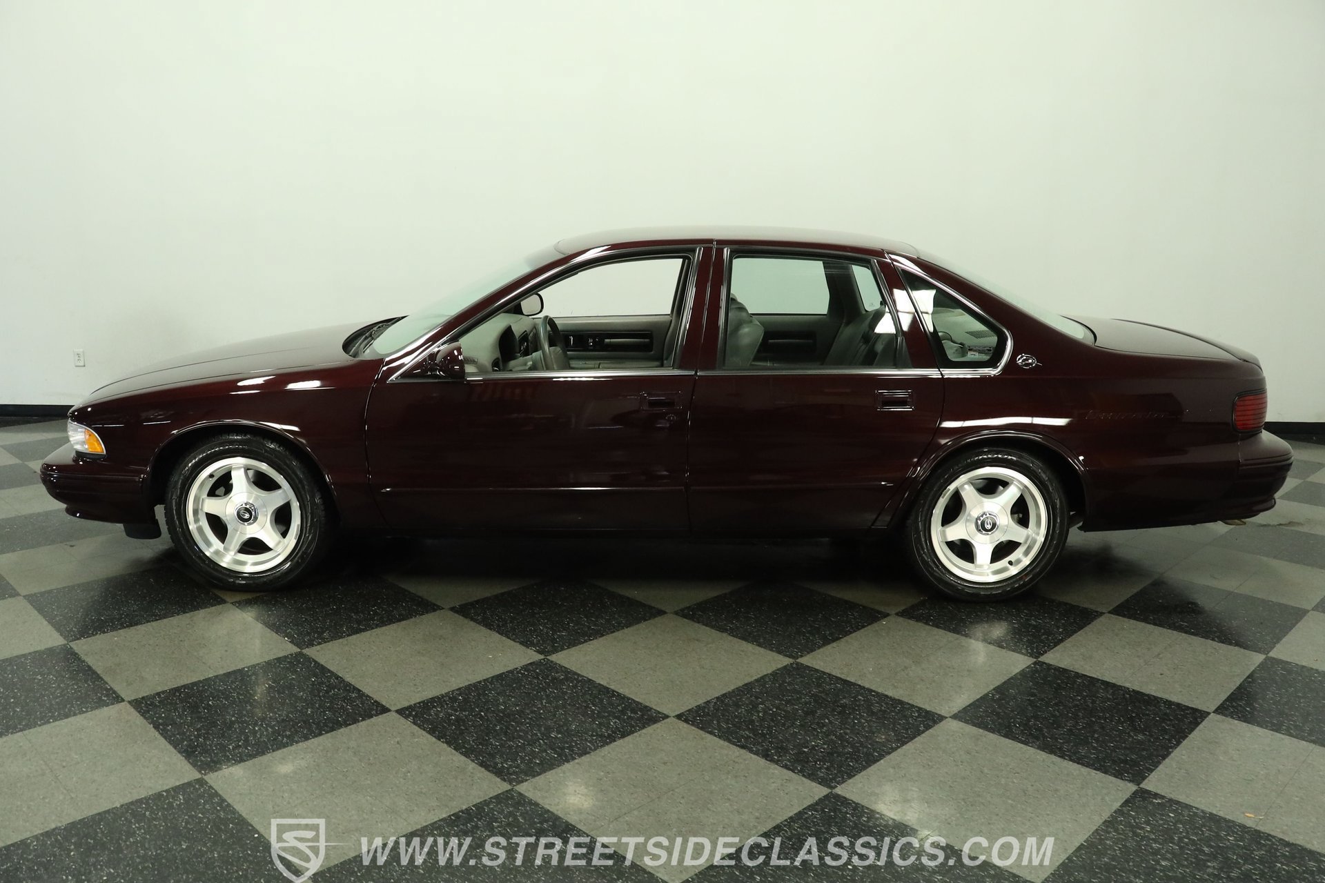 Used 1996 Chevrolet Impala SS RWD image 2