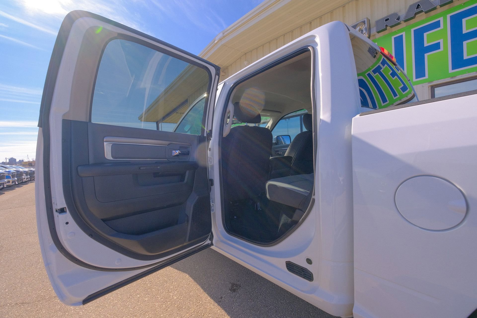 Used 2023 RAM 1500 Classic SLT w/ Electronics Group image 35