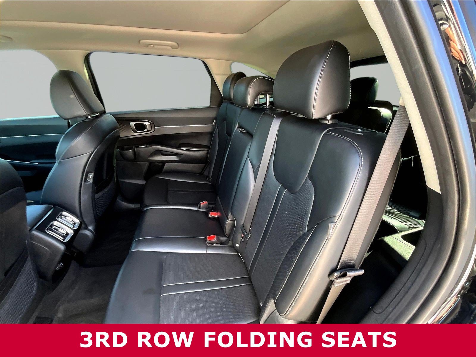 Used 2025 Kia Sorento S w/ Panoramic Sunroof Package FWD image 21