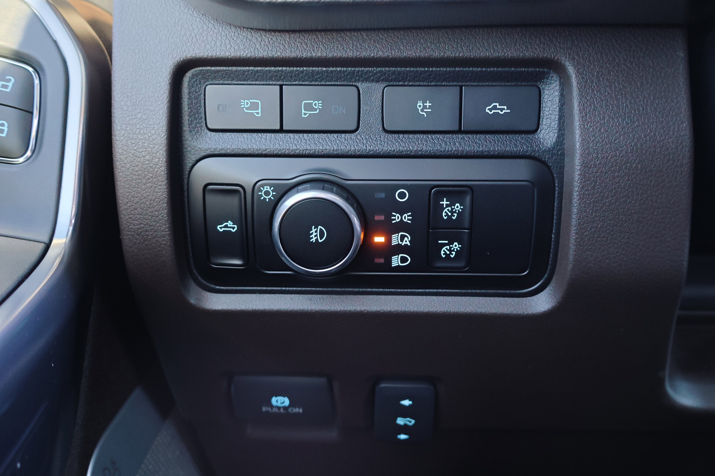 Certified 2024 Ford F350 King Ranch w/ Chrome Package image 20