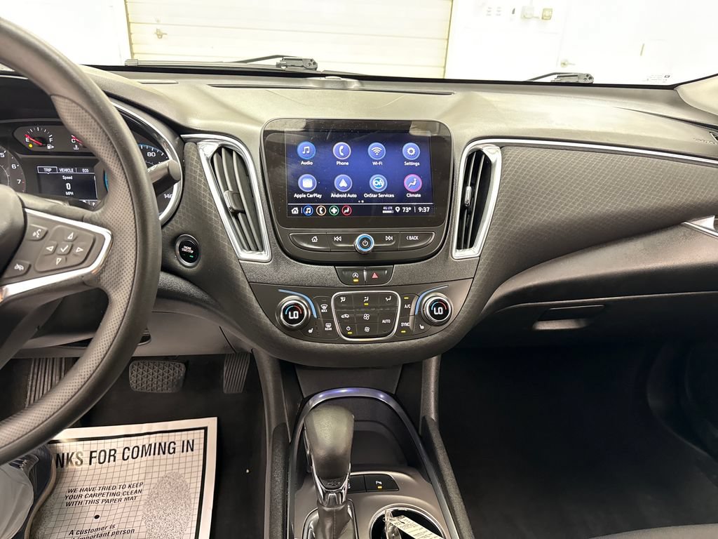 Used 2021 Chevrolet Malibu LT FWD image 16
