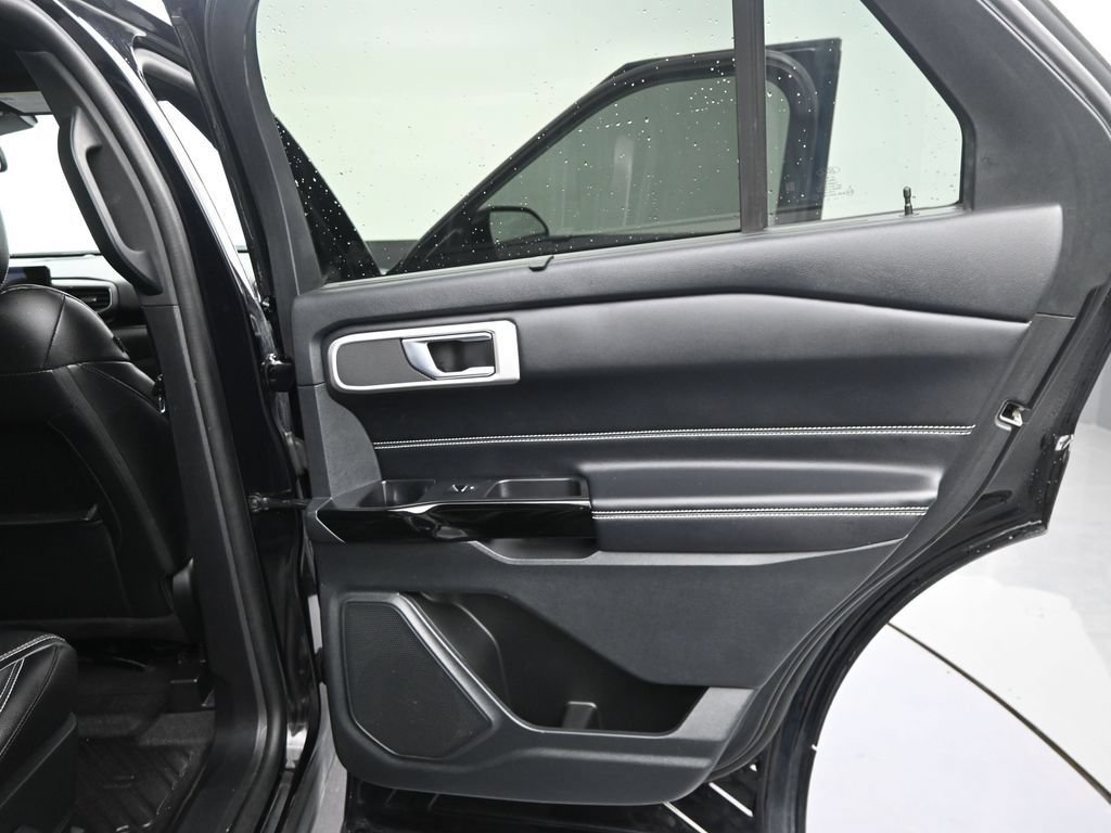 Used 2022 Ford Explorer ST AWD/4WD image 35