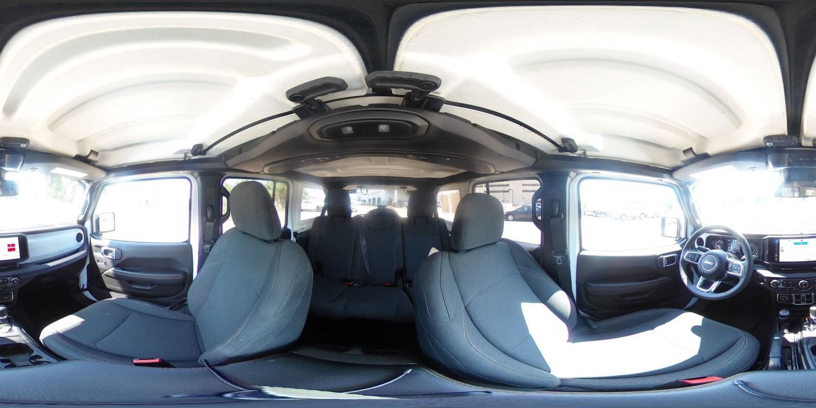 Used 2025 Jeep Wrangler Sahara image 40