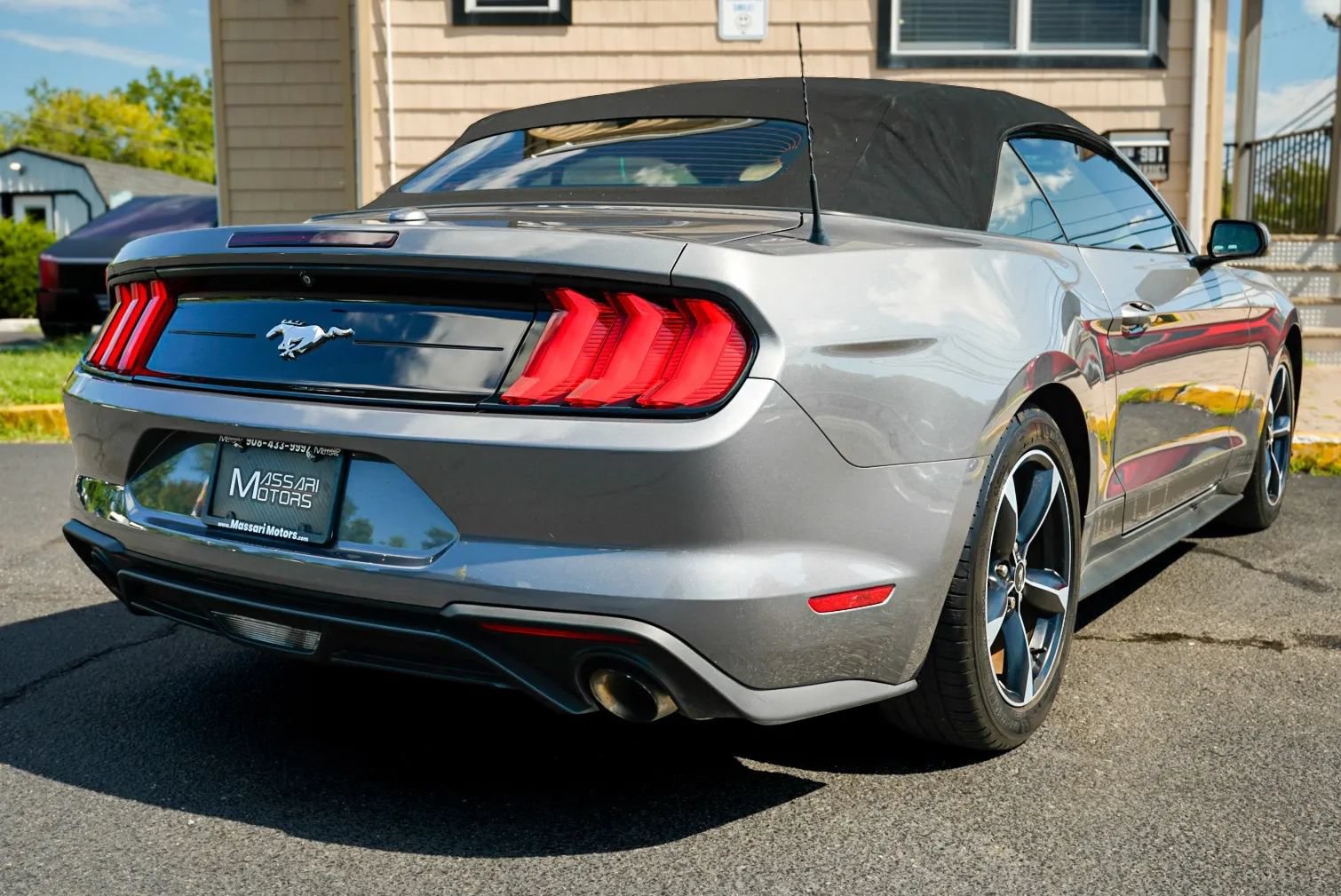 Used 2021 Ford Mustang Convertible RWD image 14