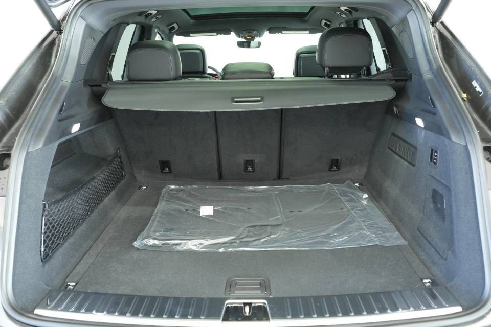Certified 2025 Porsche Cayenne image 27