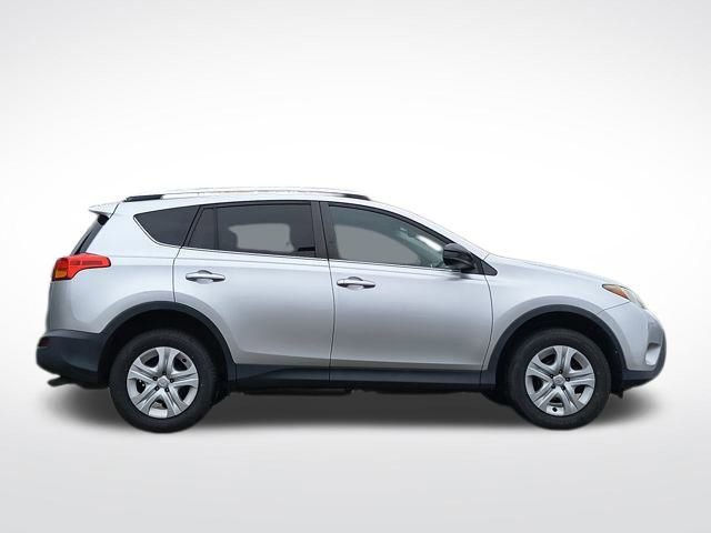 Used 2015 Toyota RAV4 LE image 8