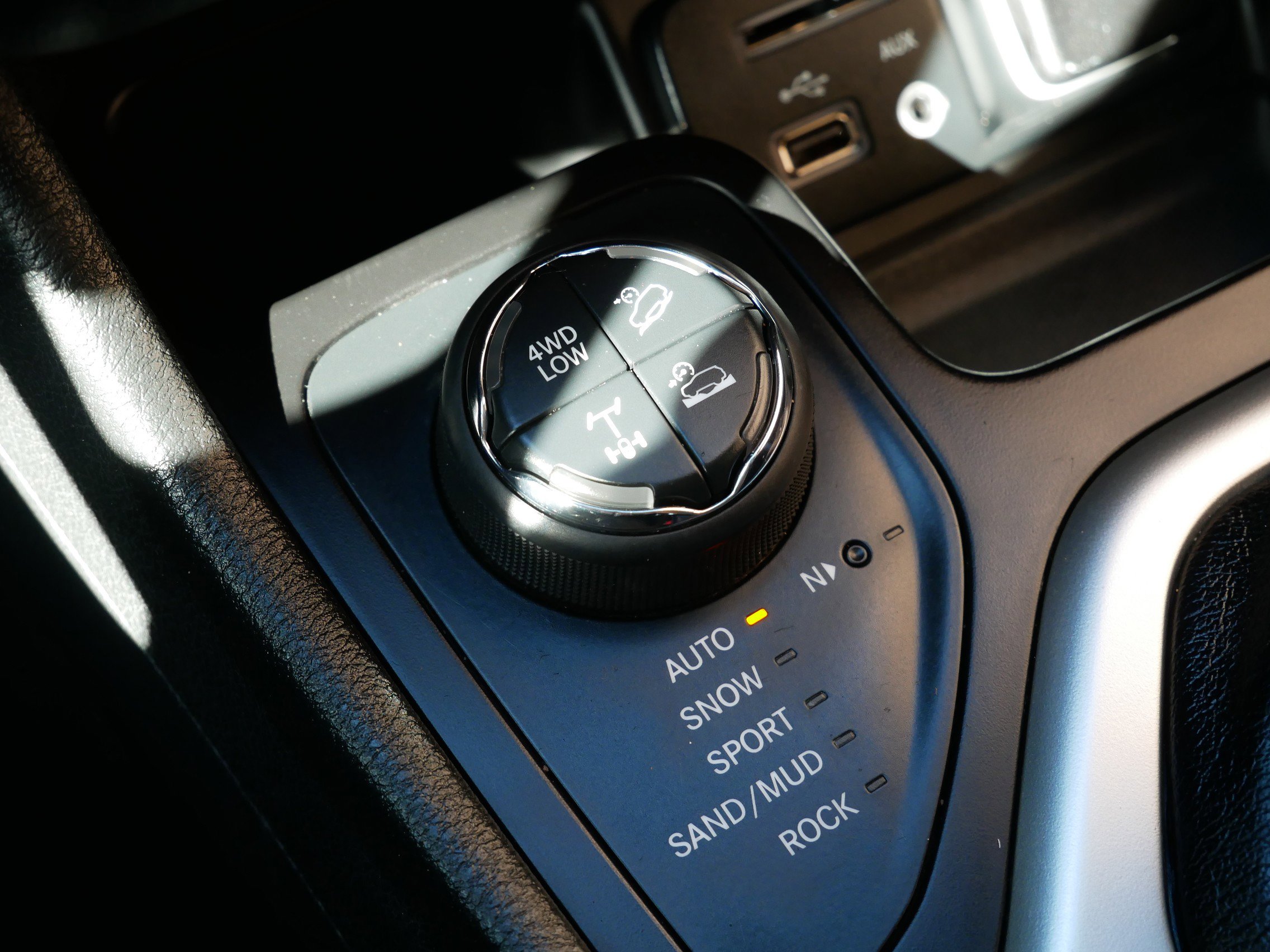 Used 2018 Jeep Cherokee Trailhawk w/ Cold Weather Group image 22