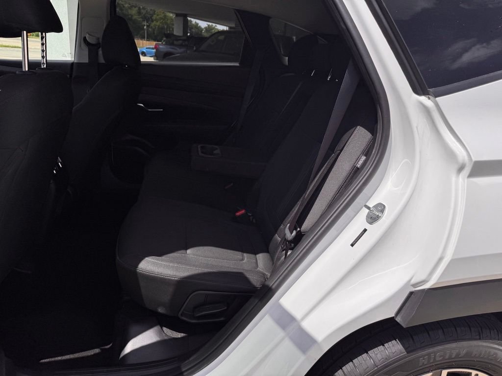 Used 2025 Hyundai Tucson SEL FWD image 12