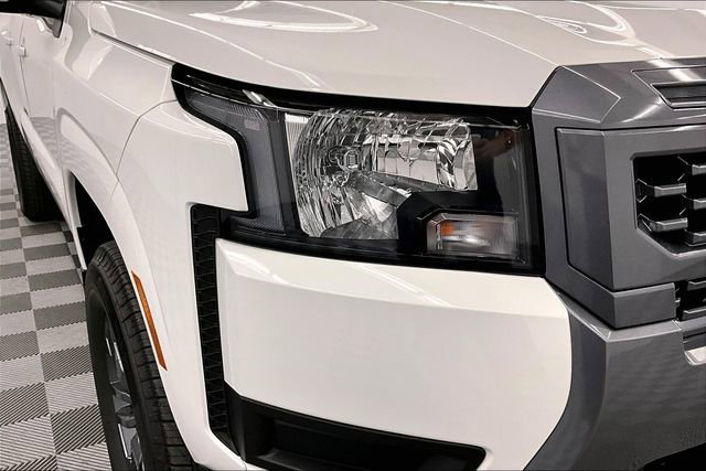 New 2025 Nissan Frontier SV image 14