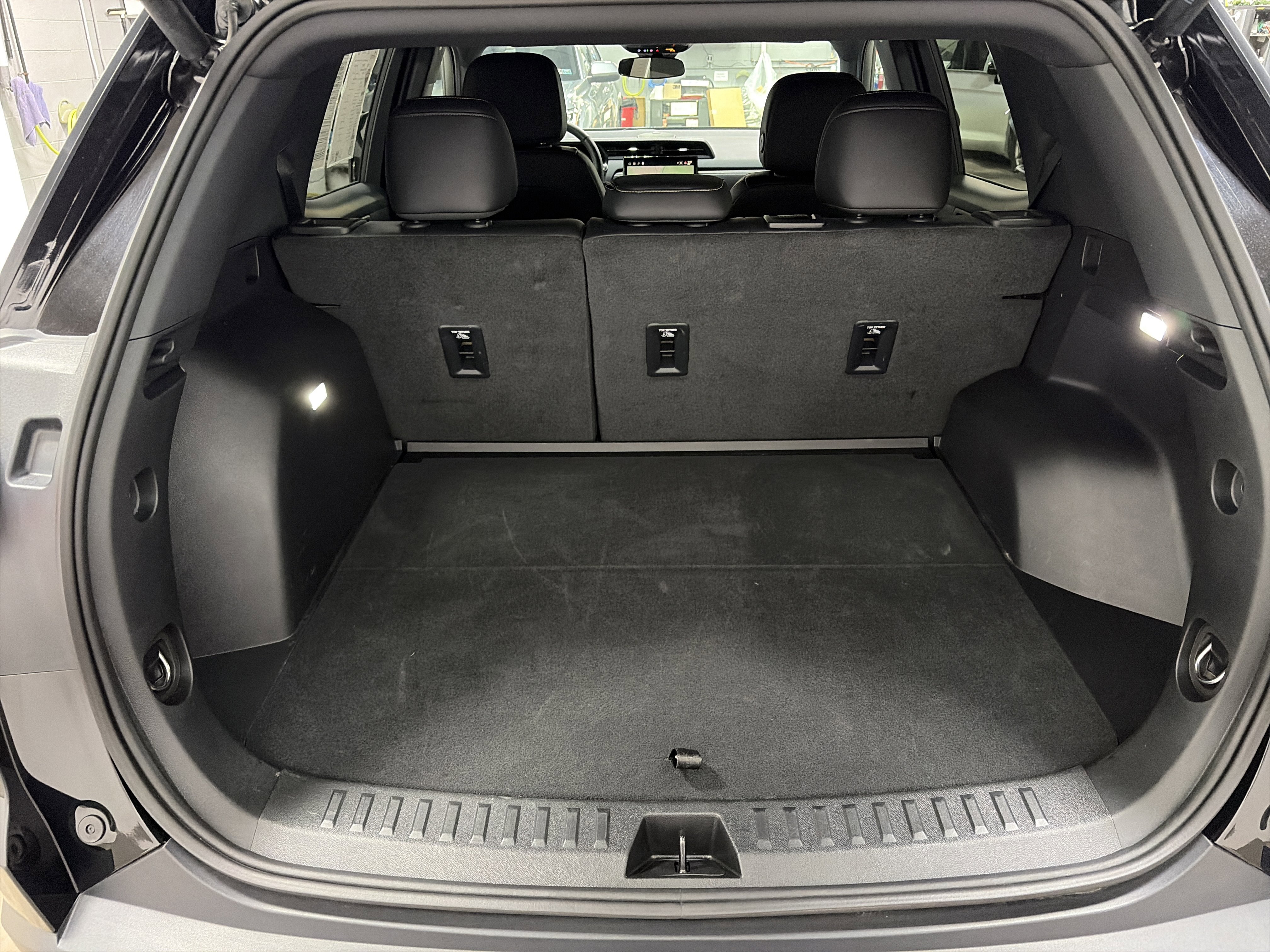 Used 2026 GMC Terrain Elevation w/ Elevation Premium Package image 23