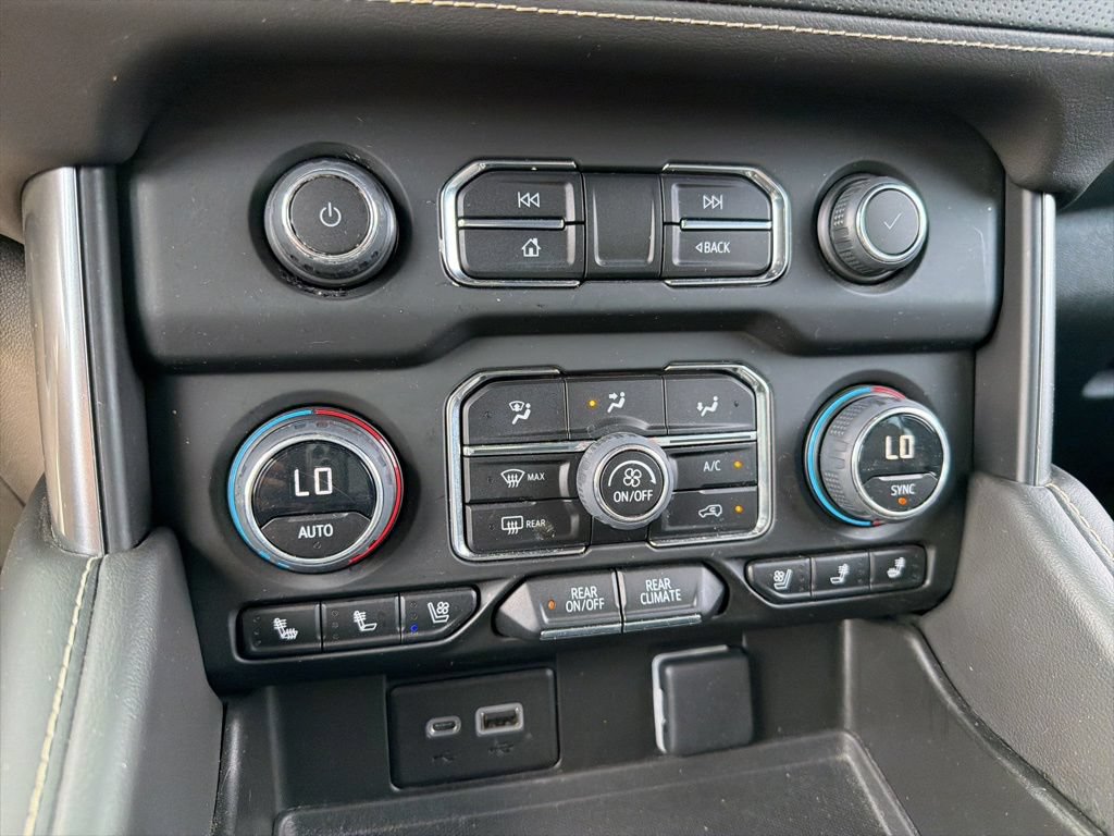 Used 2023 Chevrolet Suburban Premier AWD/4WD image 12