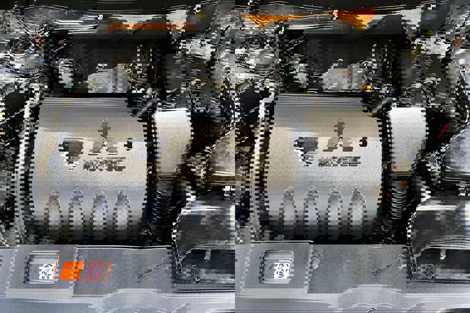 Used 2017 Mitsubishi Outlander SE image 32