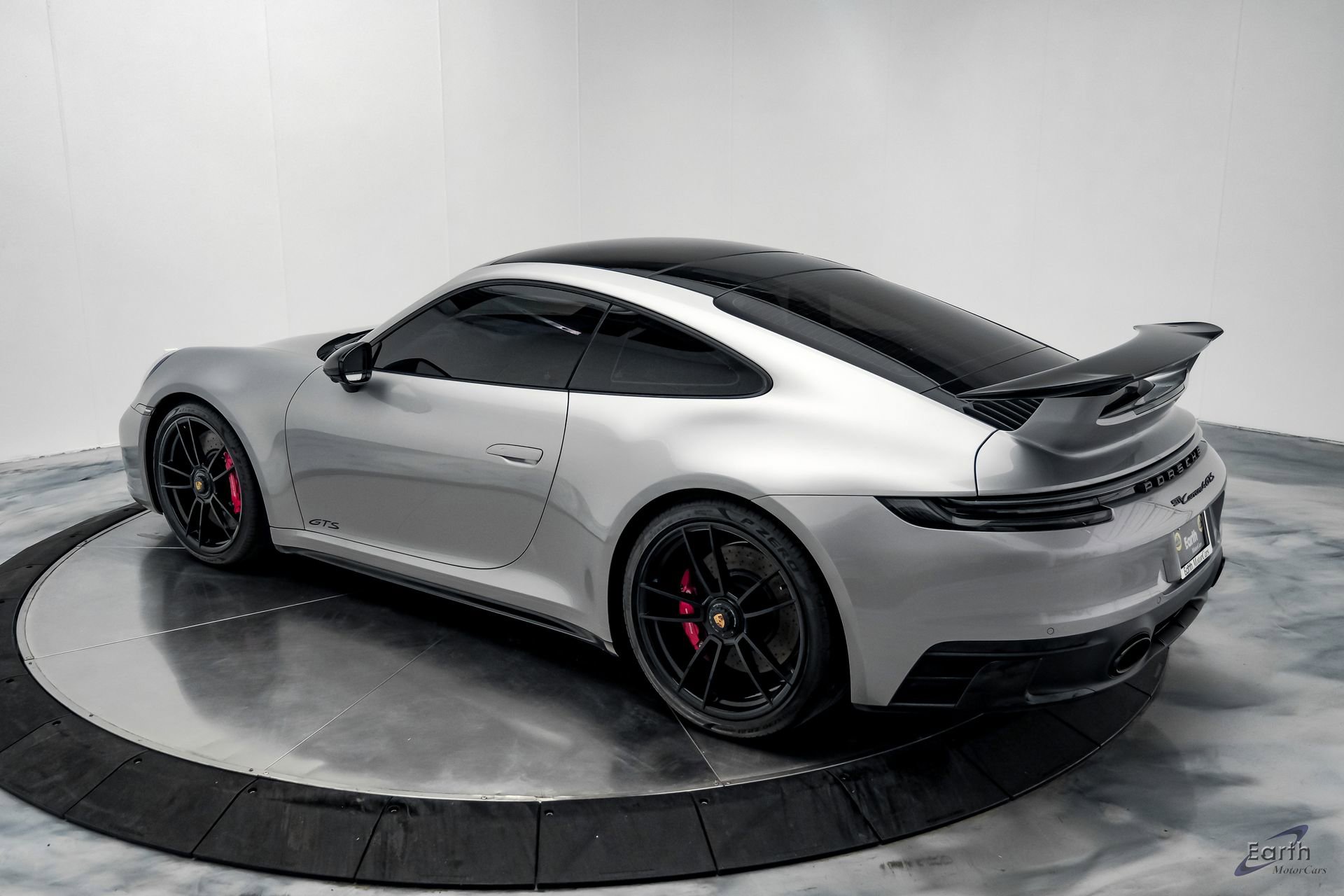 Used 2024 Porsche 911 Carrera 4 GTS AWD/4WD image 10