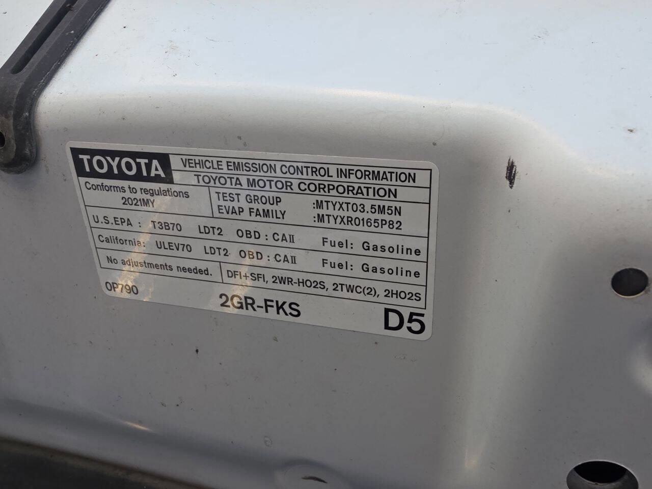 Used 2021 Toyota Tacoma TRD Sport w/ Technology Package image 24