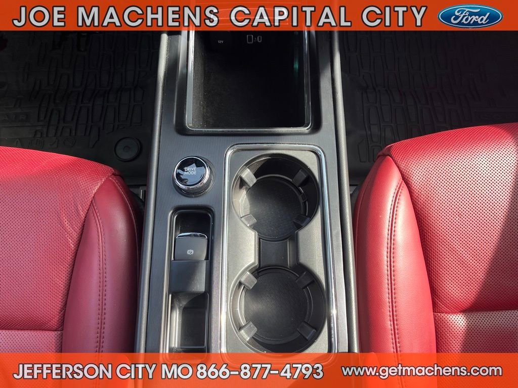 Used 2025 Lincoln Corsair Grand Touring w/ Jet Appearance Package image 16