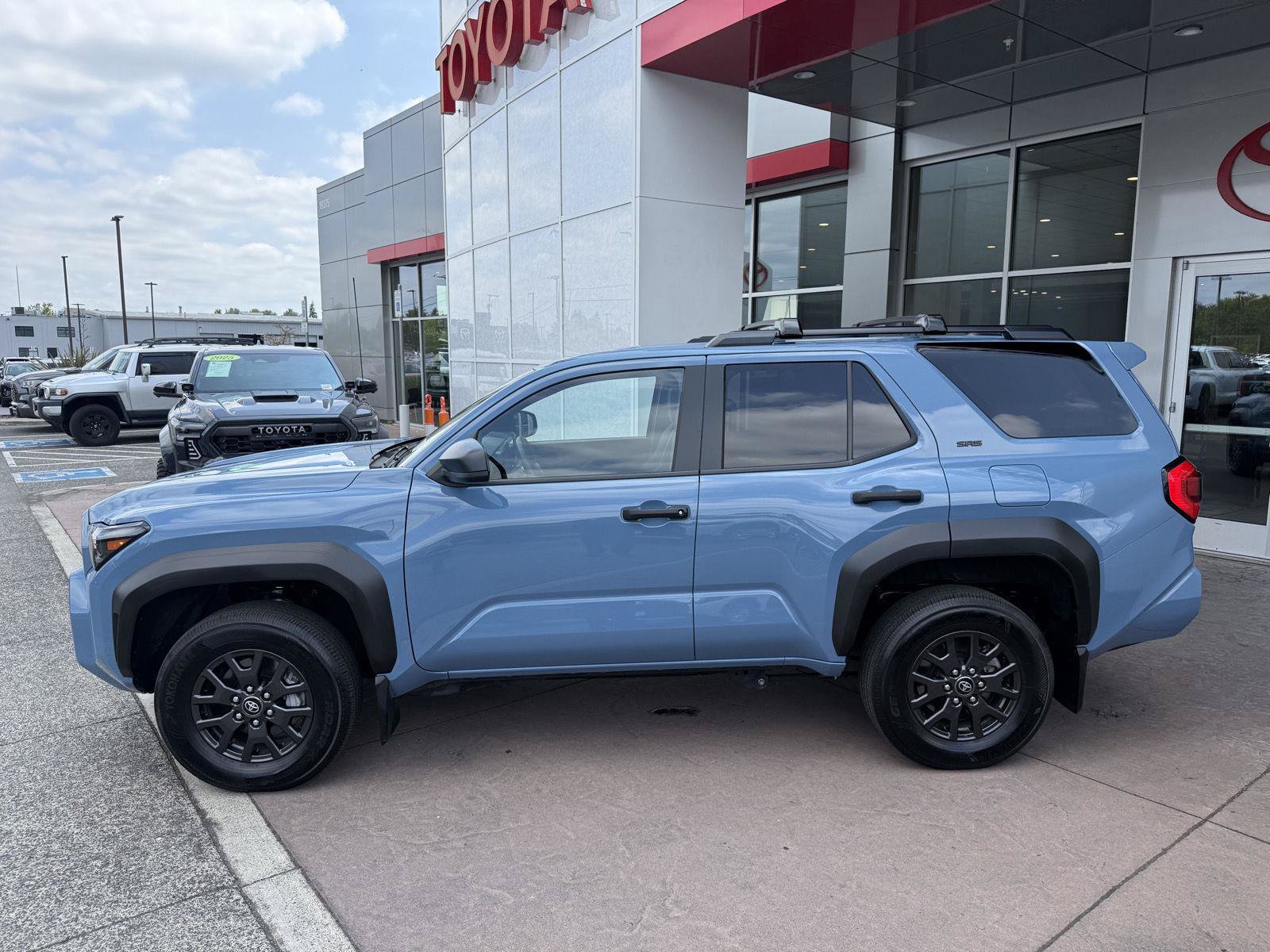 Used 2025 Toyota 4Runner SR5 AWD/4WD image 3