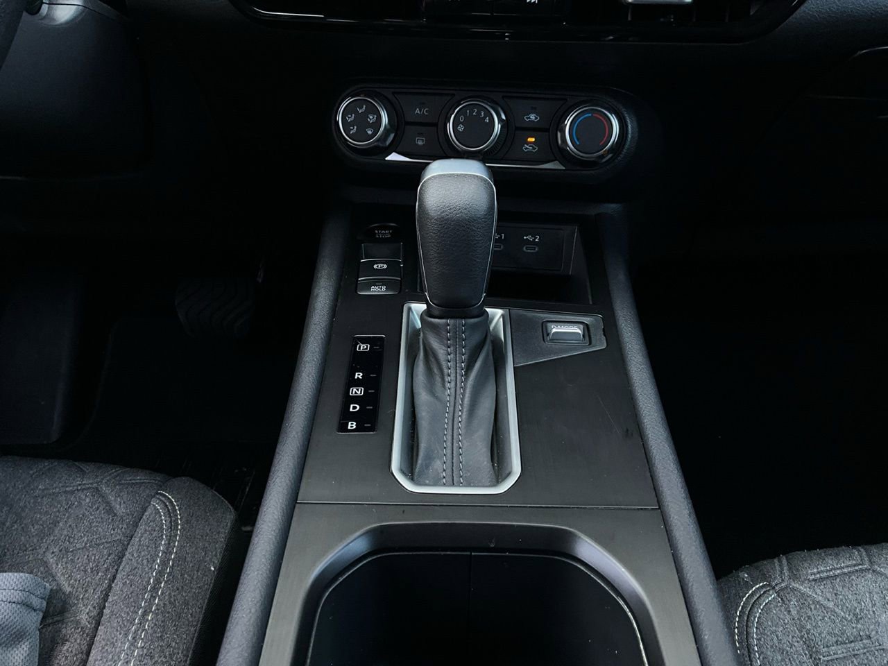 Used 2025 Nissan Kicks SV image 20