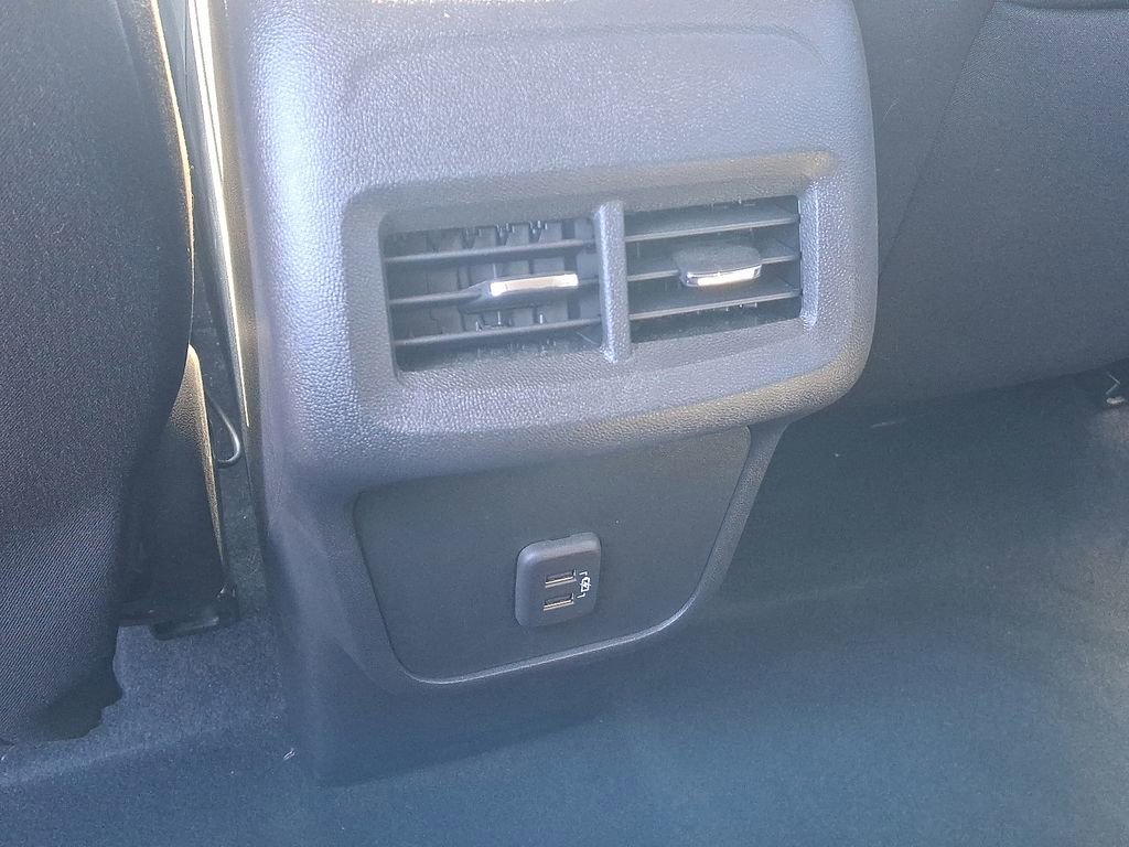 Used 2023 Chevrolet Equinox LT image 11