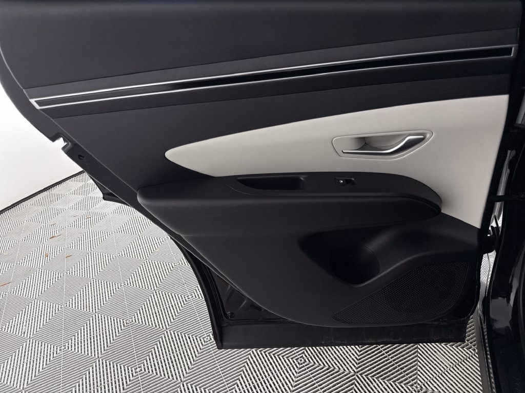 Certified 2024 Hyundai Tucson SEL FWD image 11
