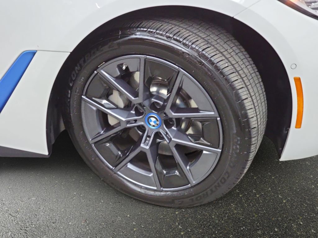Used 2023 BMW i4 eDrive35 RWD image 34