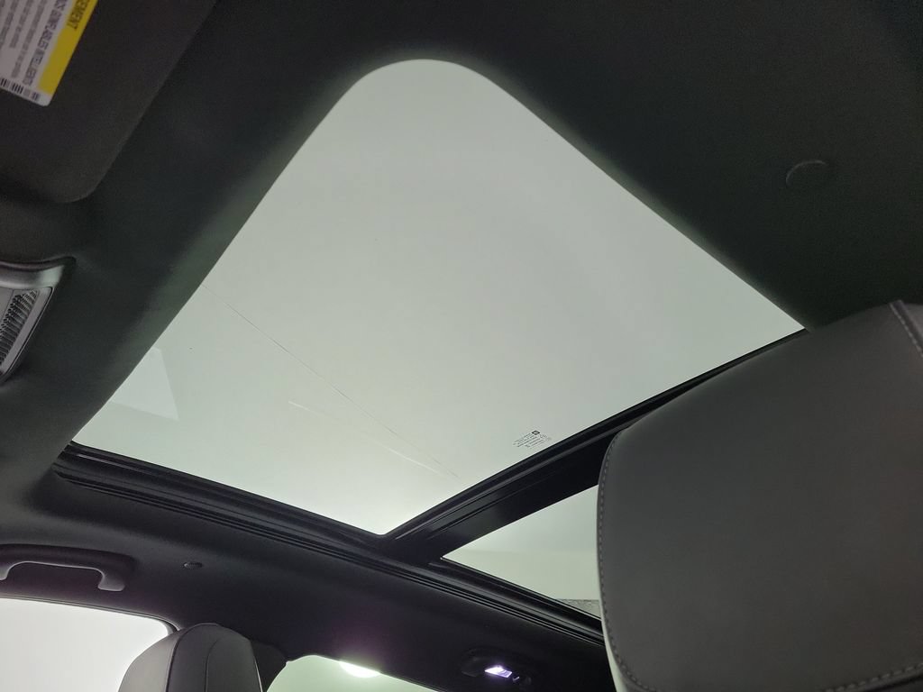 Certified 2024 Cadillac XT5 Premium Luxury w/ Technology Package FWD image 17