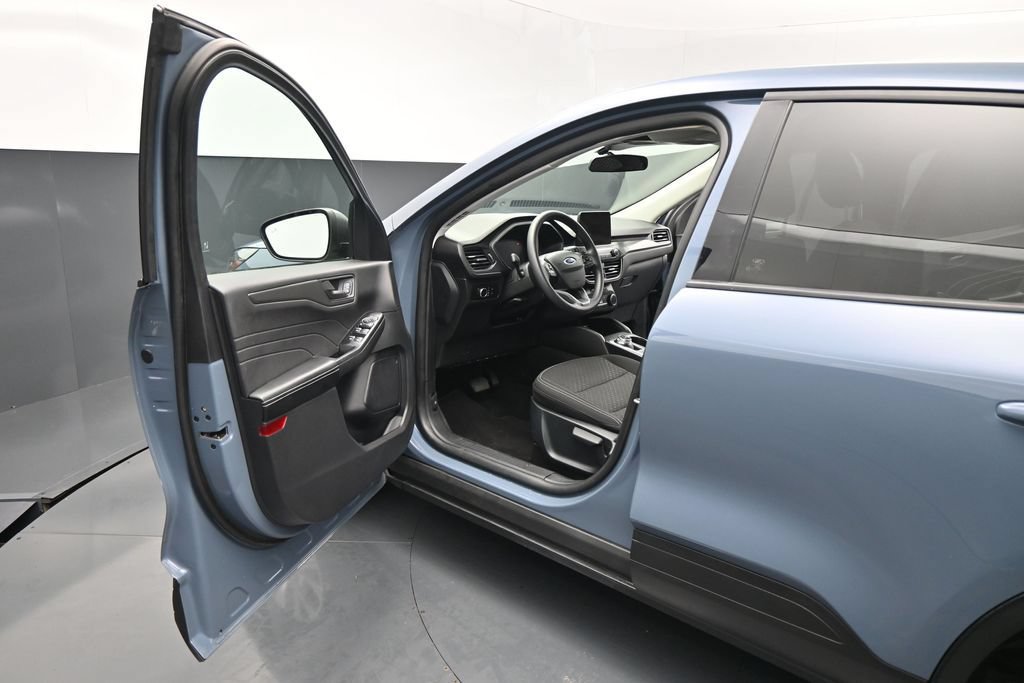 Used 2025 Ford Escape Active AWD/4WD image 8