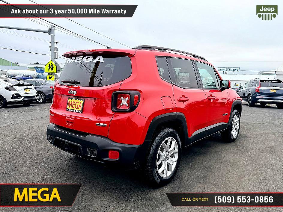 Used 2018 Jeep Renegade Latitude w/ Cold Weather Group image 12