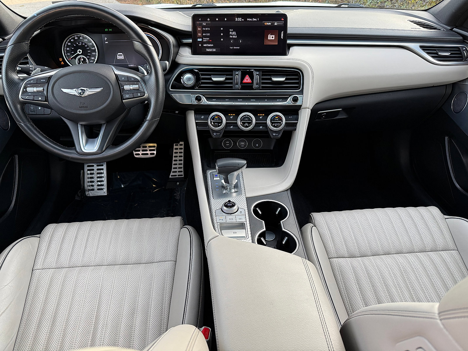 Used 2023 Genesis G70 2.0T w/ Sport Prestige Package image 12