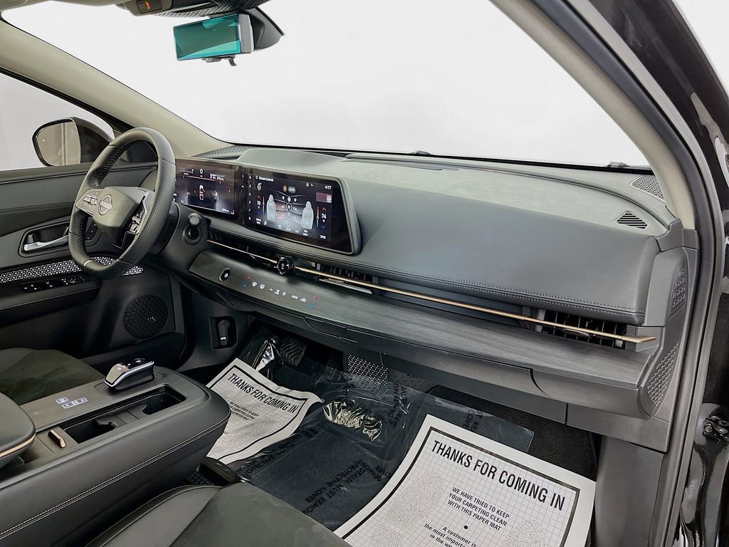 Used 2025 Nissan Ariya AWD image 37