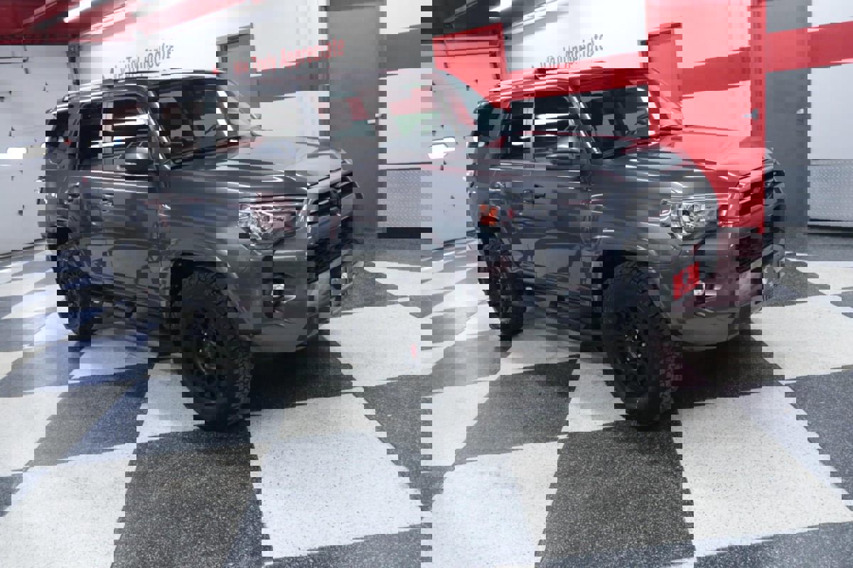 Used 2021 Toyota 4Runner SR5 Premium w/ Moonroof Package image 3