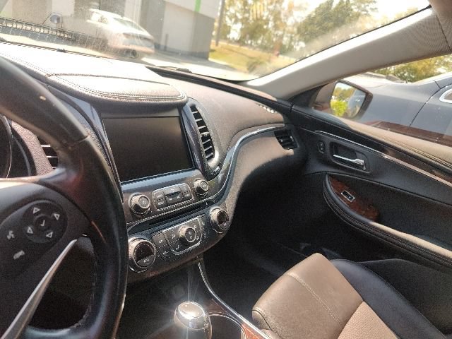 Used 2014 Chevrolet Impala LT w/ Convenience Package FWD image 24