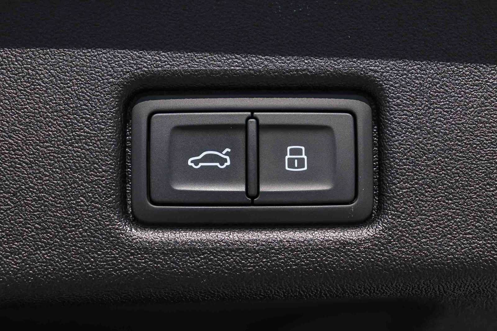 New 2025 Audi Q5 Premium image 35