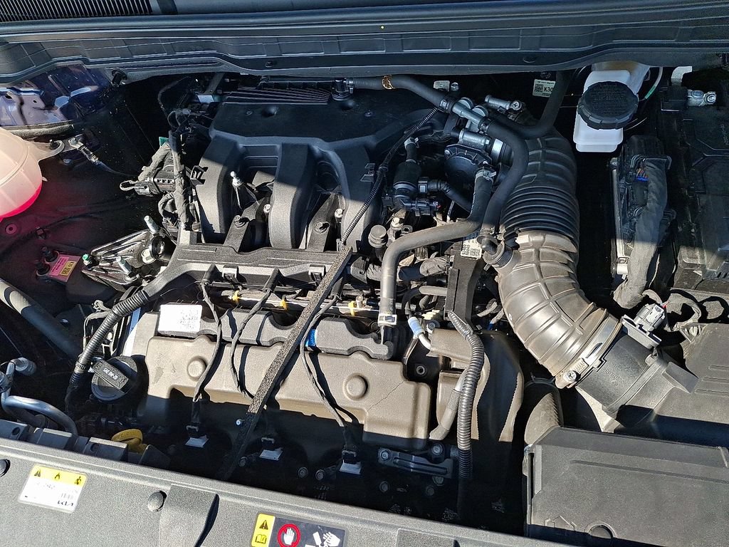 Certified 2025 Kia Carnival FWD image 28