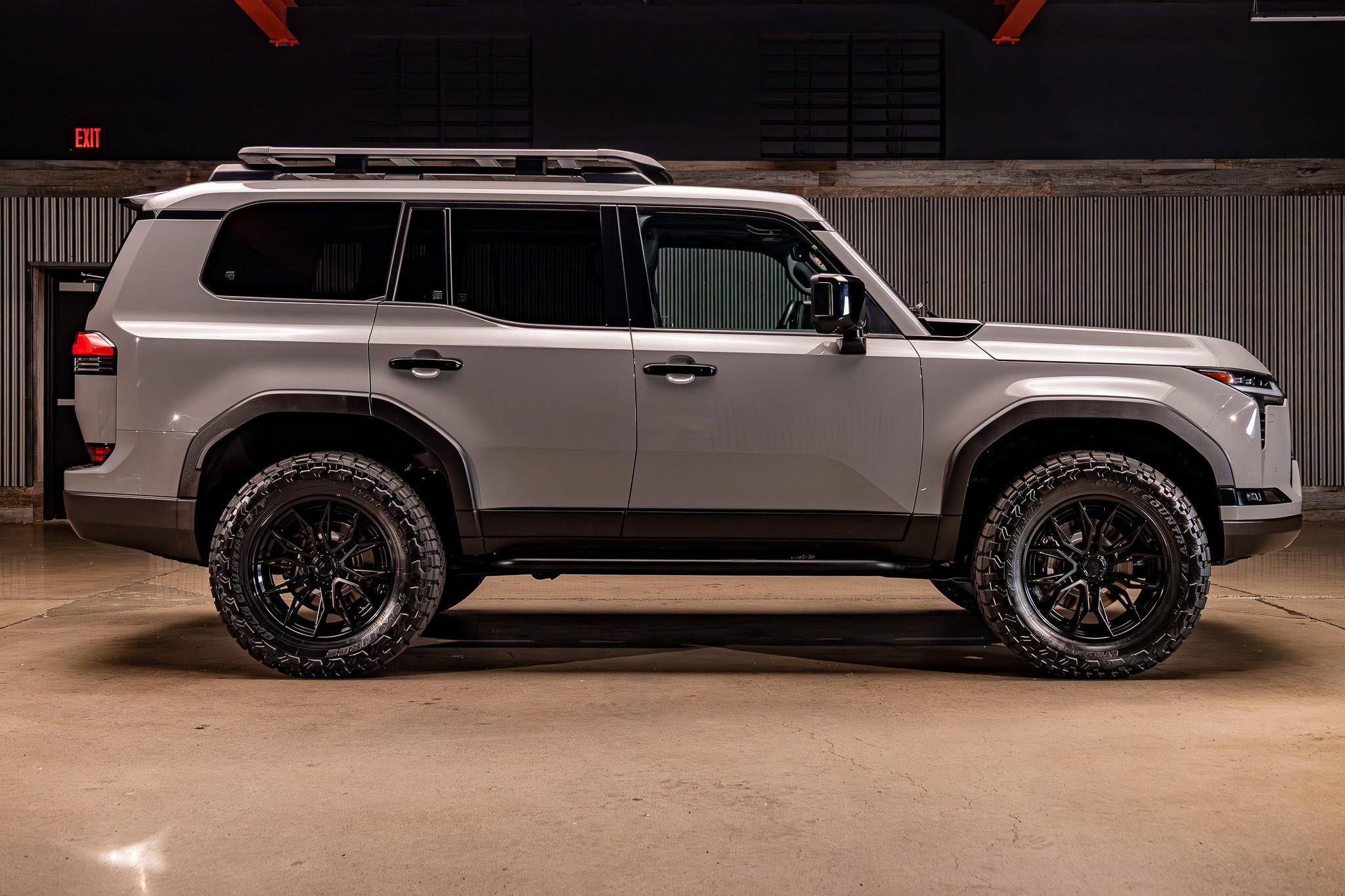 Used 2024 Lexus GX 550 image 11