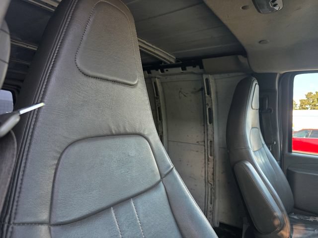 Used 2016 Chevrolet Express 2500 Extended RWD image 17