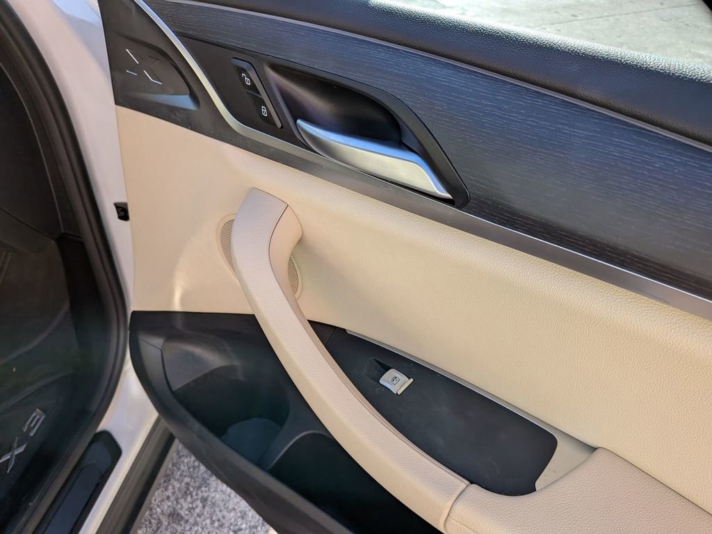 Used 2024 BMW X3 sDrive30i w/ Premium Package image 28