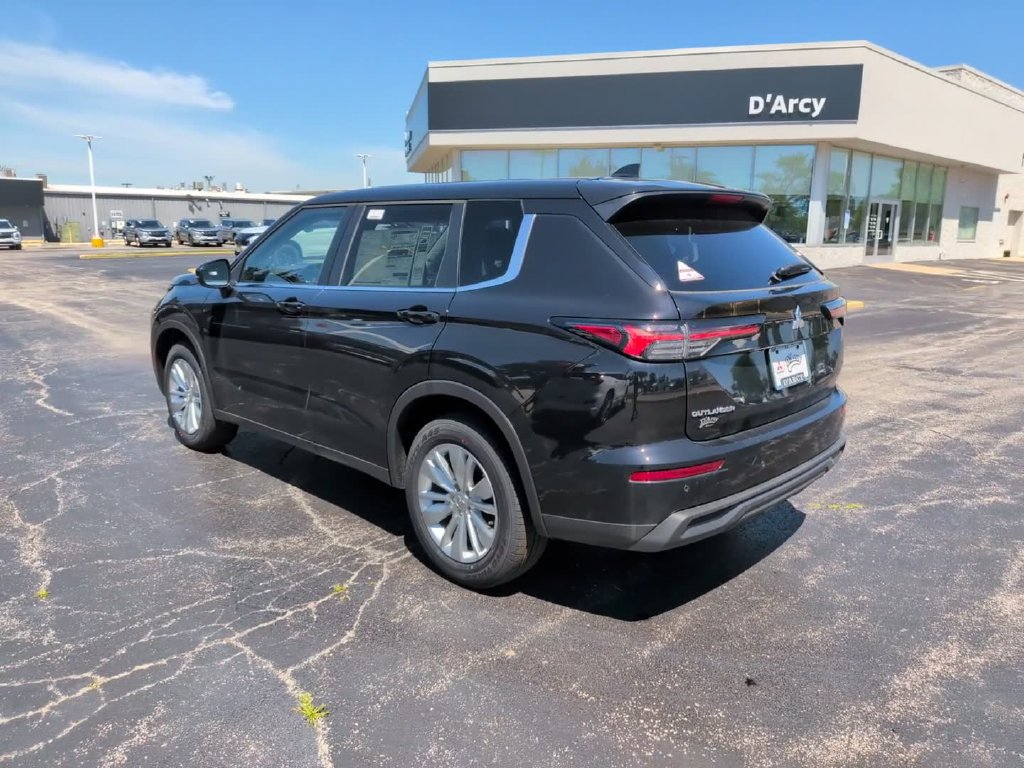 New 2026 Mitsubishi Outlander ES AWD/4WD image 9
