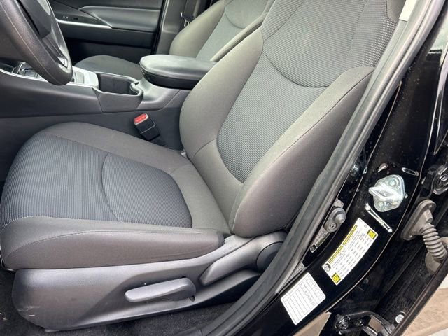 Used 2025 Toyota RAV4 LE image 10