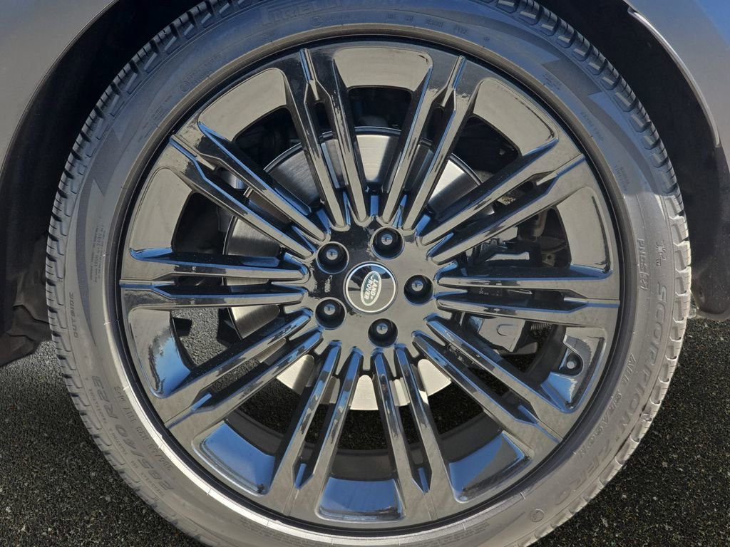 Used 2023 Land Rover Range Rover SE image 35