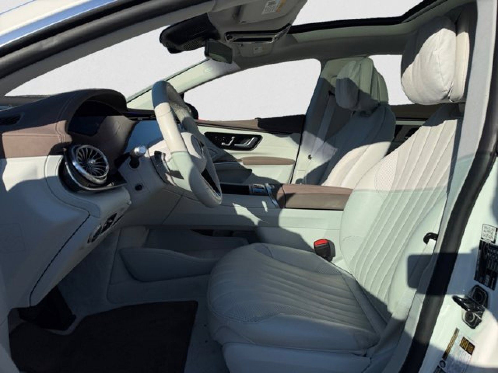 Used 2022 Mercedes-Benz EQS 580 4MATIC Sedan image 10