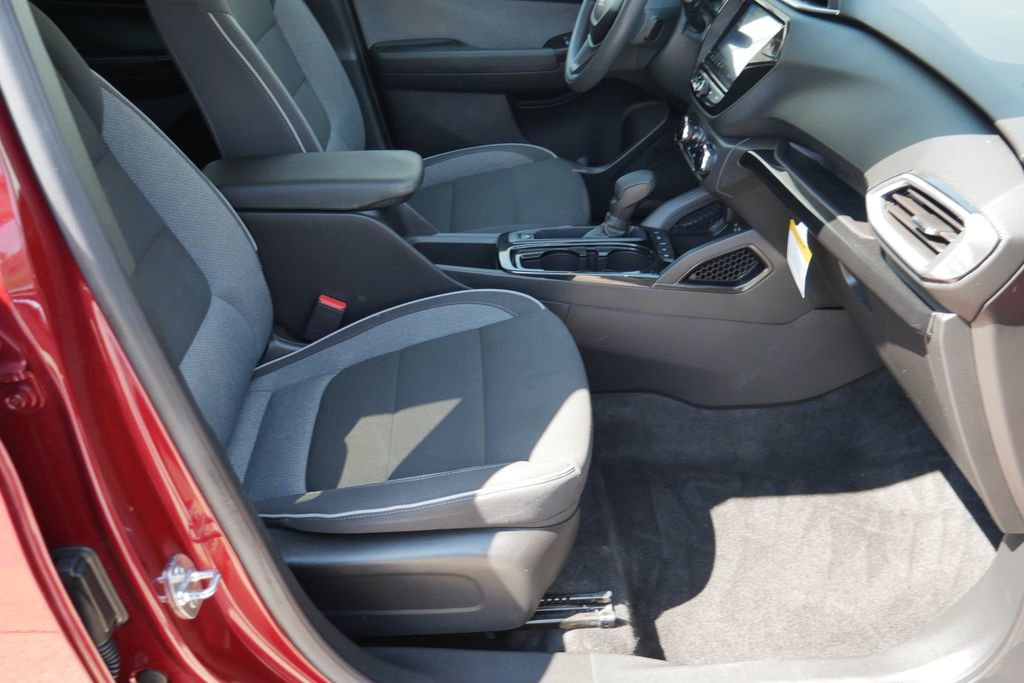 Used 2023 Chevrolet TrailBlazer LT w/ Convenience Package image 21